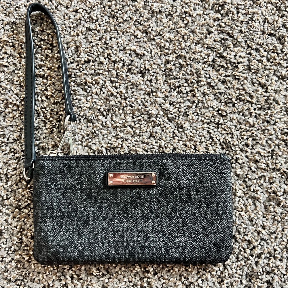Michael Kors Wristlet